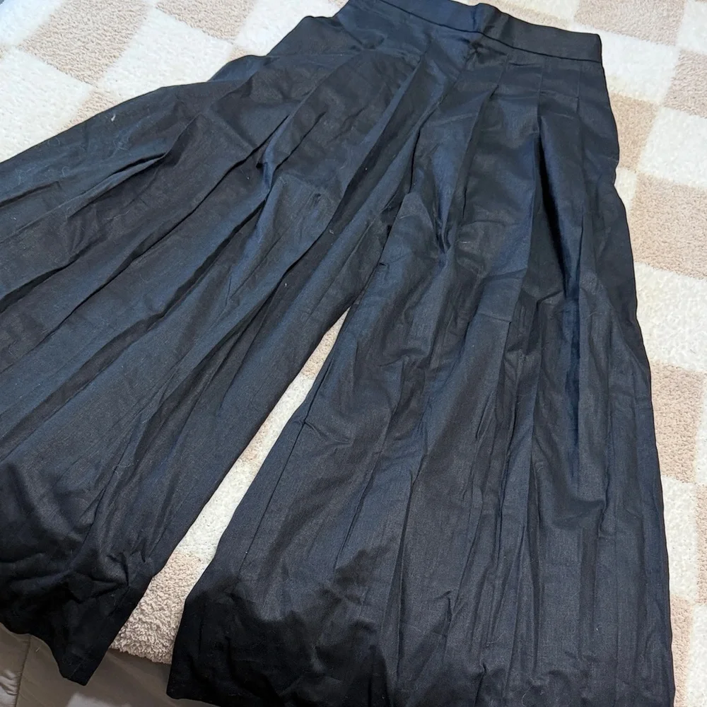 Banana Republic linen blend extra wide pants